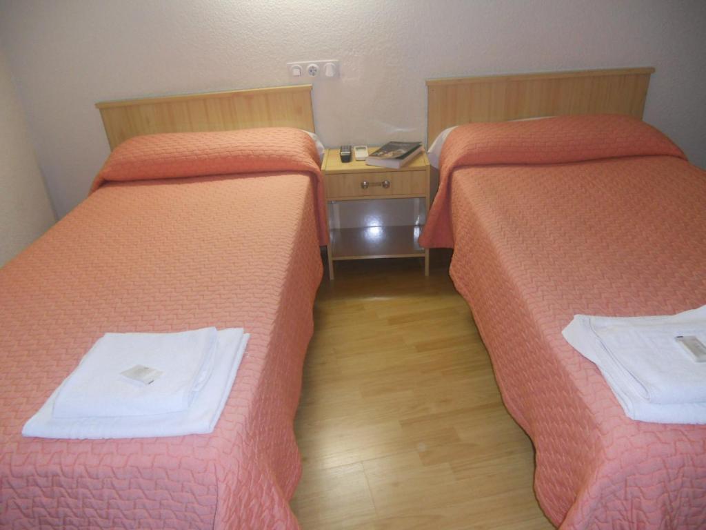 Hostal Olga Madrid Værelse billede
