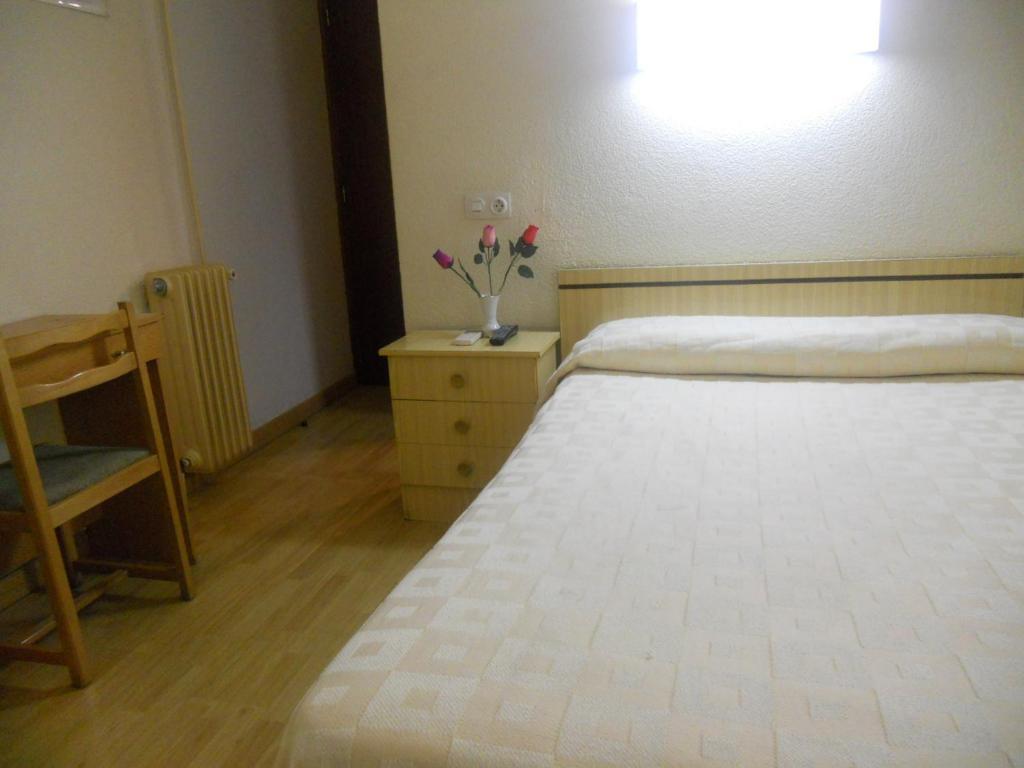 Hostal Olga Madrid Værelse billede