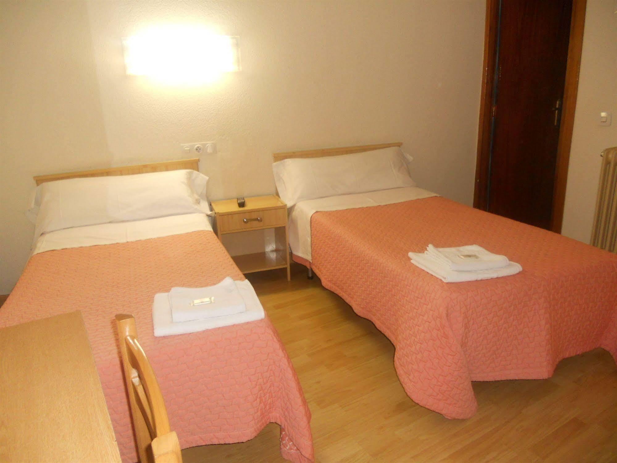 Hostal Olga Madrid Eksteriør billede