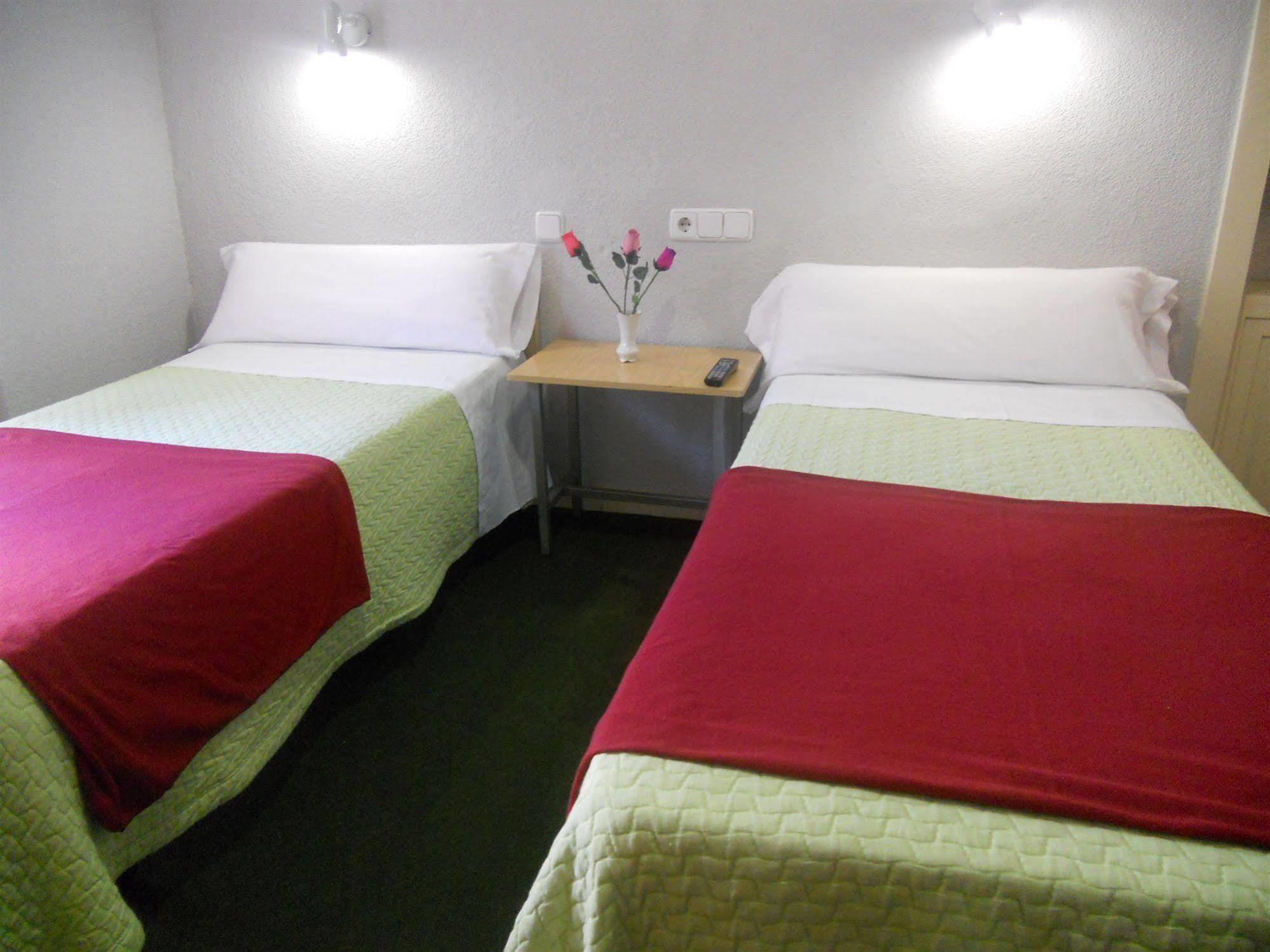 Hostal Olga Madrid Eksteriør billede